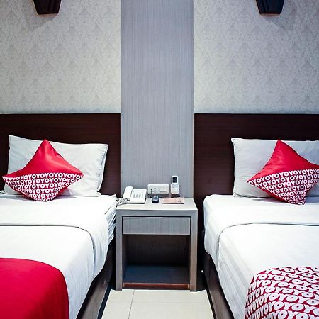 Oyo 1009 Hotel Bumi Malaya Medan Kültér fotó