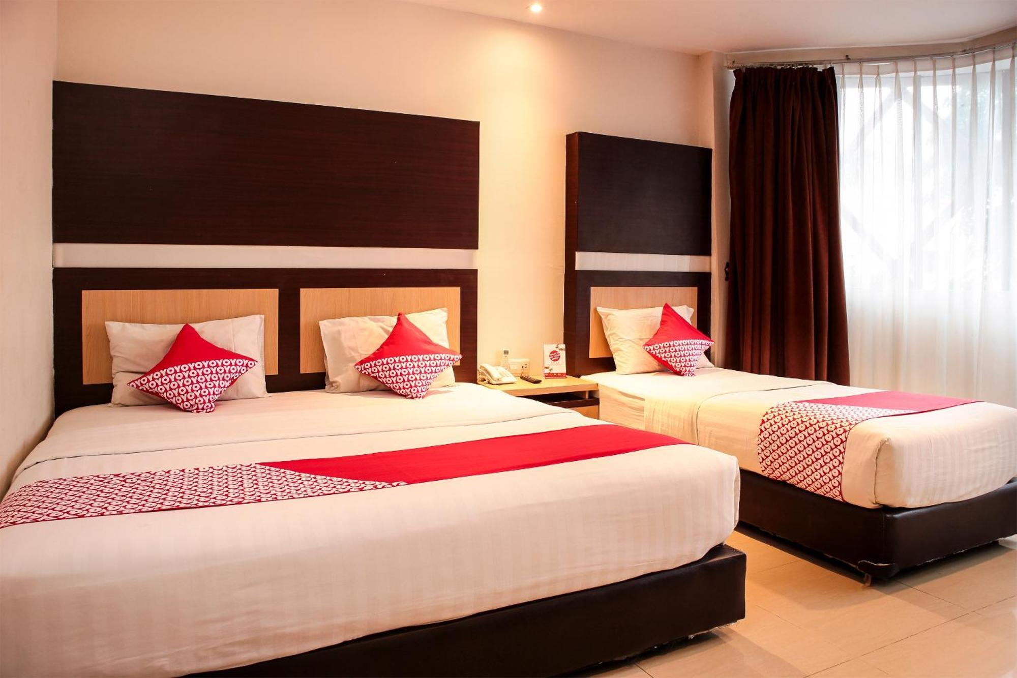 Oyo 1009 Hotel Bumi Malaya Medan Kültér fotó