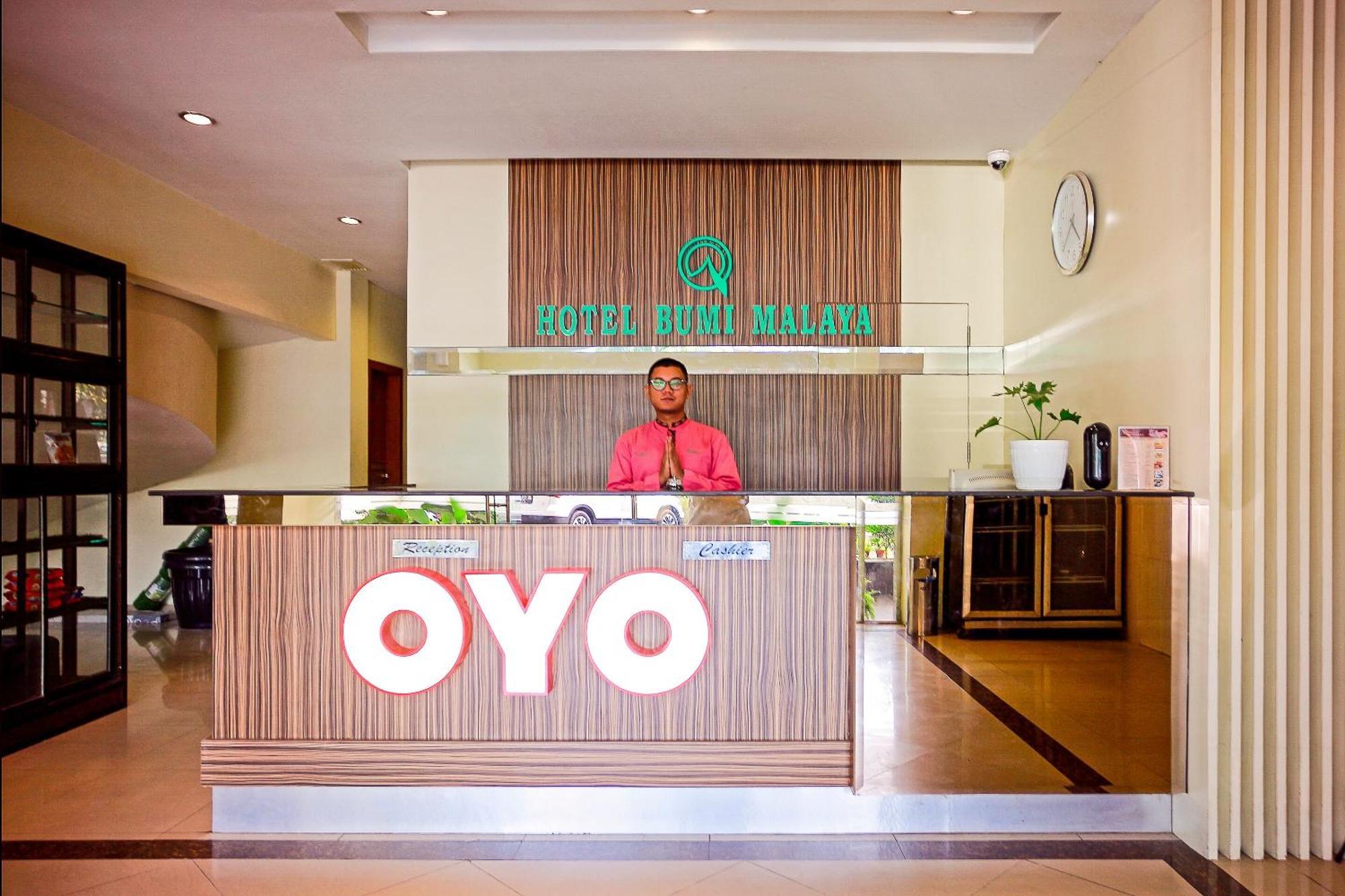 Oyo 1009 Hotel Bumi Malaya Medan Kültér fotó